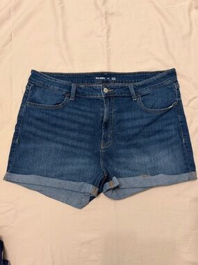 Old Navy - High Rise Jean Shorts - 18